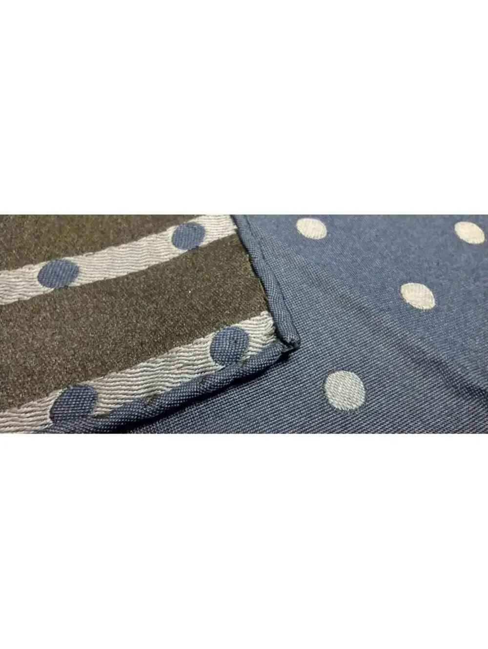 1940s HANKIE Silk Polka Dot ROYAL COLOR Handkerchief MADE IN ITALY Menswear 40s